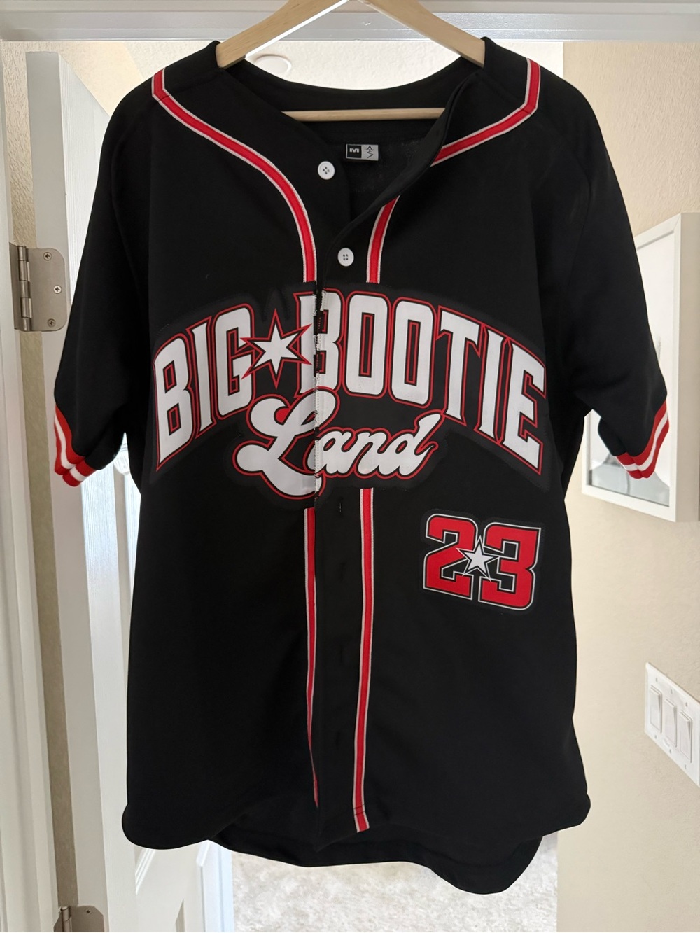 Two Friends Big Booty Official Jersey Medium